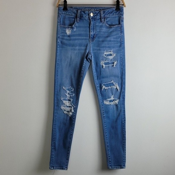 American Eagle high rise jegging Sz 2 short Distressed - Picture 1 of 7